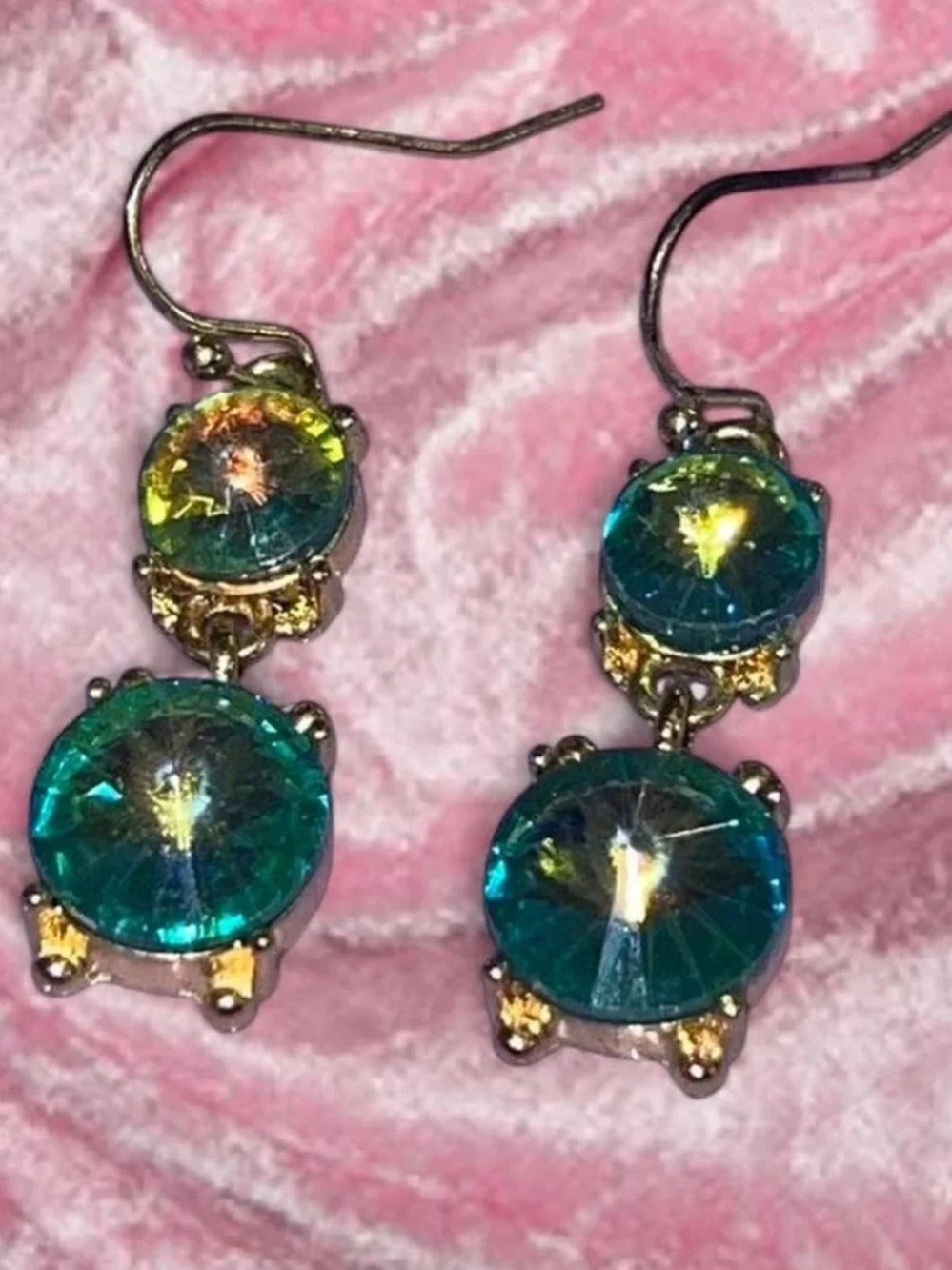 Elegant Gold and Green Dangle Earrings